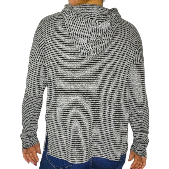 Lucky Brand Gray Black Striped Hoodie Long Sleeve Lightweight Top Size Medium - Picture 3 of 6